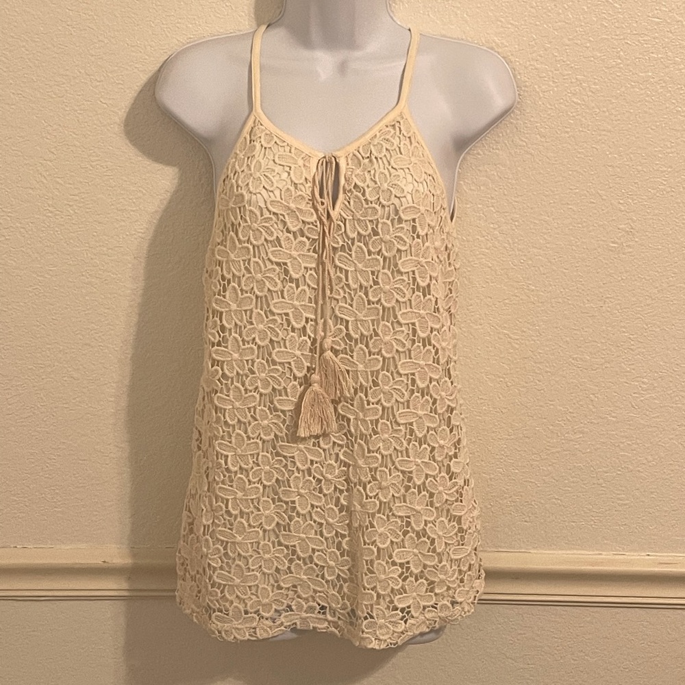 Francesca’s Alya brand tunic top crochet overlayed front size Small
